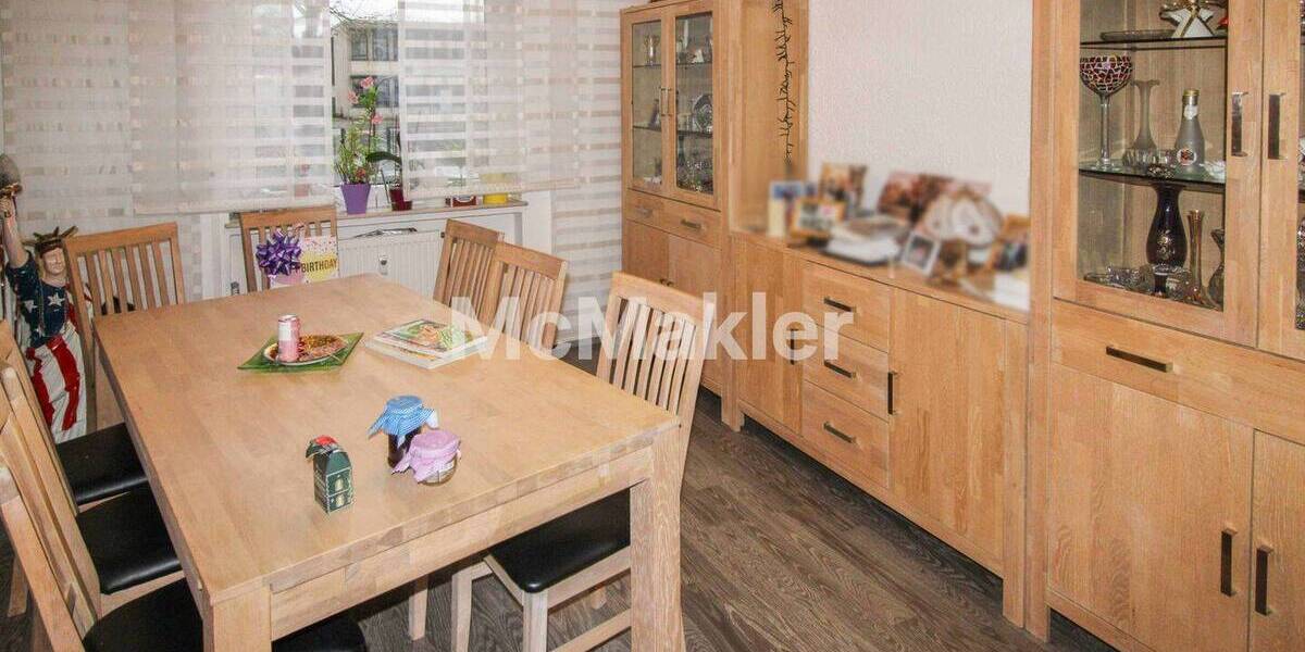 Etagenwohnung Gelsenkirchen Schalke - 3 Zimmer, 100 m&sup2;, 150.000&euro; | Angebot:26596020