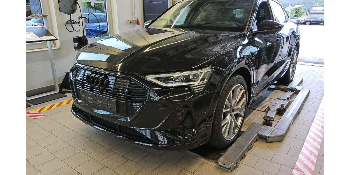 Audi e-tron 56.302 km 32.545 &euro; Hagen 58091