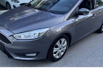 Ford Focus 219.999 km 4.888 € Wuppertal 42329