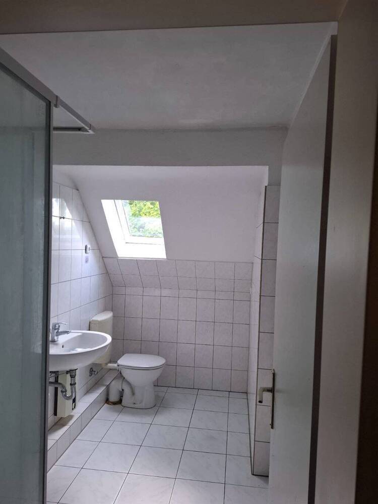 gemütliche DG Wohnung sucht neue Mieter
