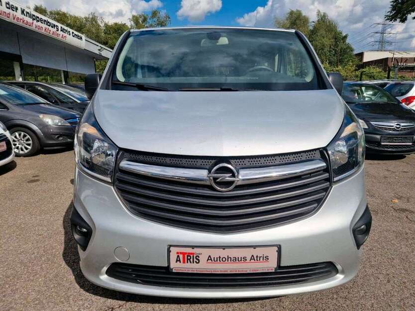 Opel Vivaro 226.000 km 11.750 € Bottrop 46238