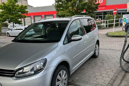 VW Touran 195.000 km 5.999 € Gelsenkirchen 45896