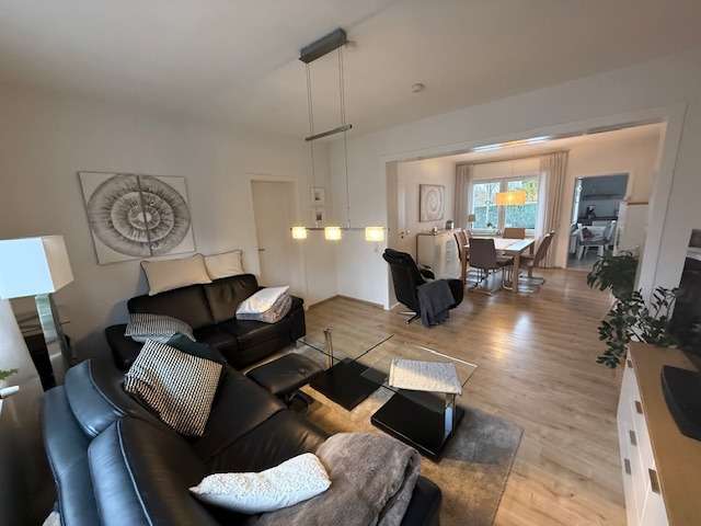Einfamilienhaus Waltrop - 6 Zimmer, 168 m&sup2;, 339.000&euro; | Angebot:24733400
