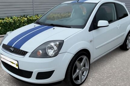 Ford Fiesta 154.385 km 2.300 &euro; Essen 45356