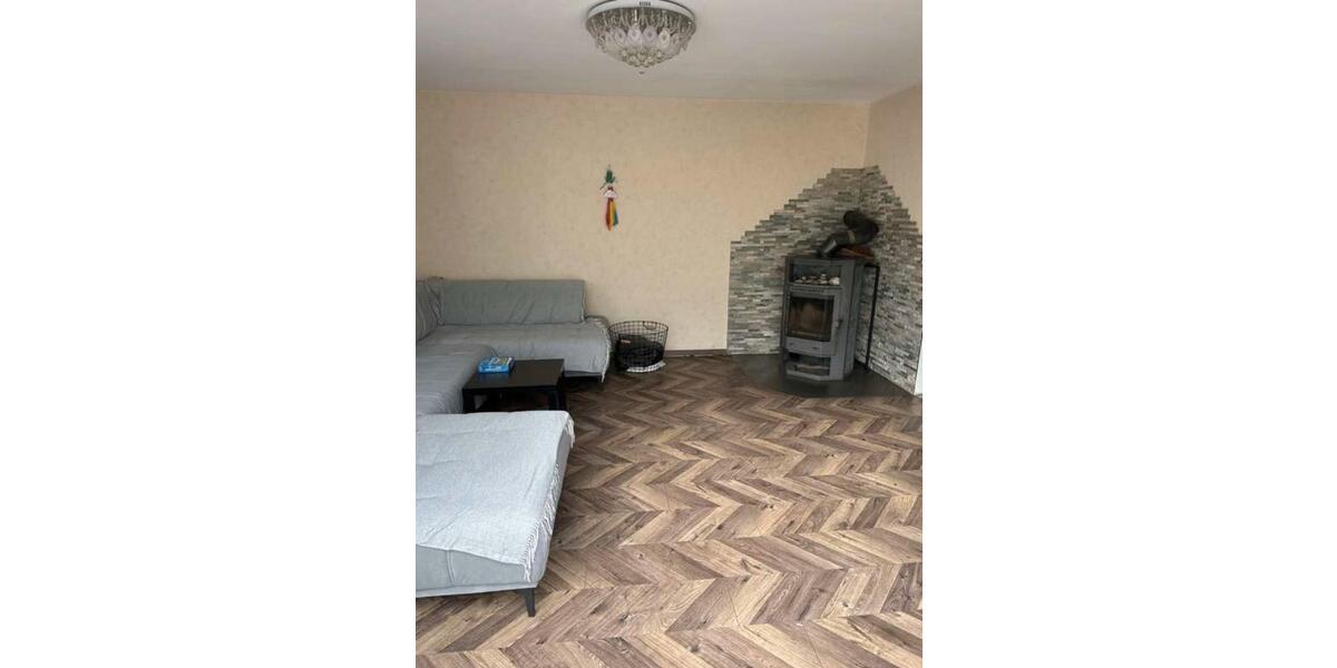 Leben im Grünen: Haus mit separater Büro- oder Wohneinheit 8 zimmer