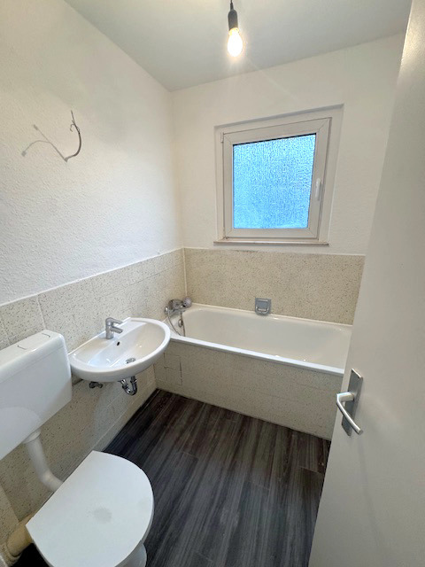 Frisch renovierte 3-Zimmer-Wohnung mit Balkon! zimmer