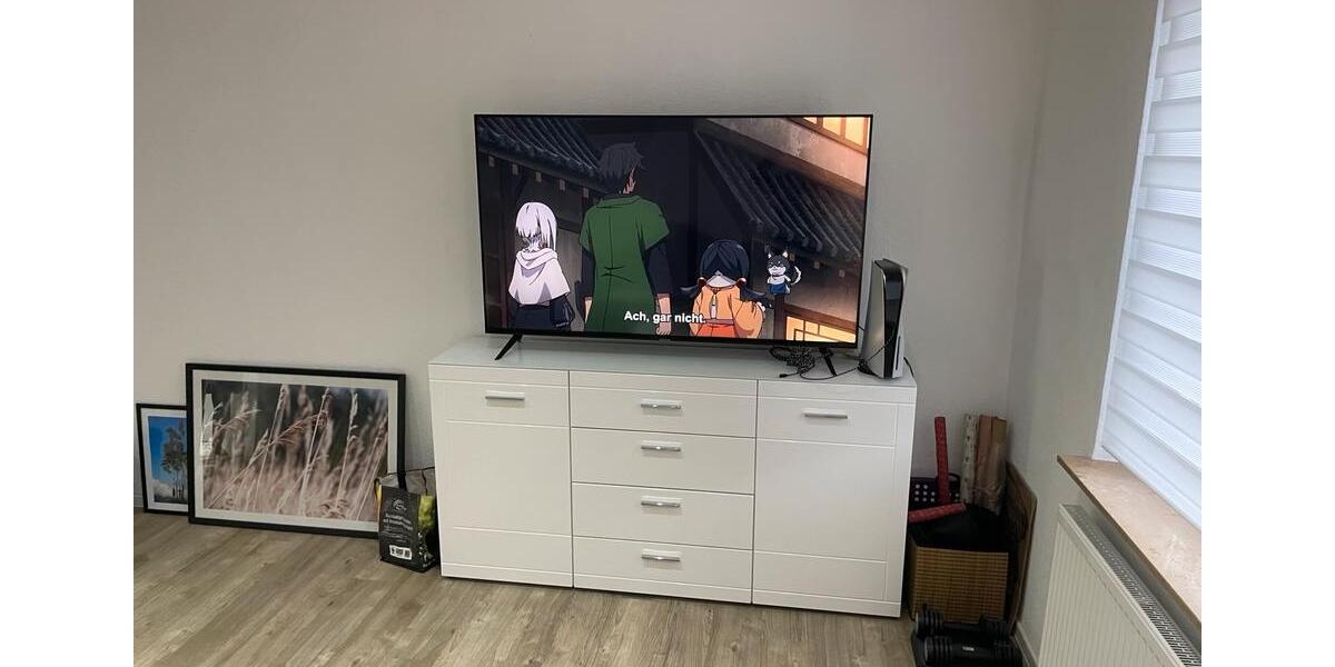 Voll Möblierte, Helle, kernsanierte 1,5-Zimmer-Wohnung zimmer