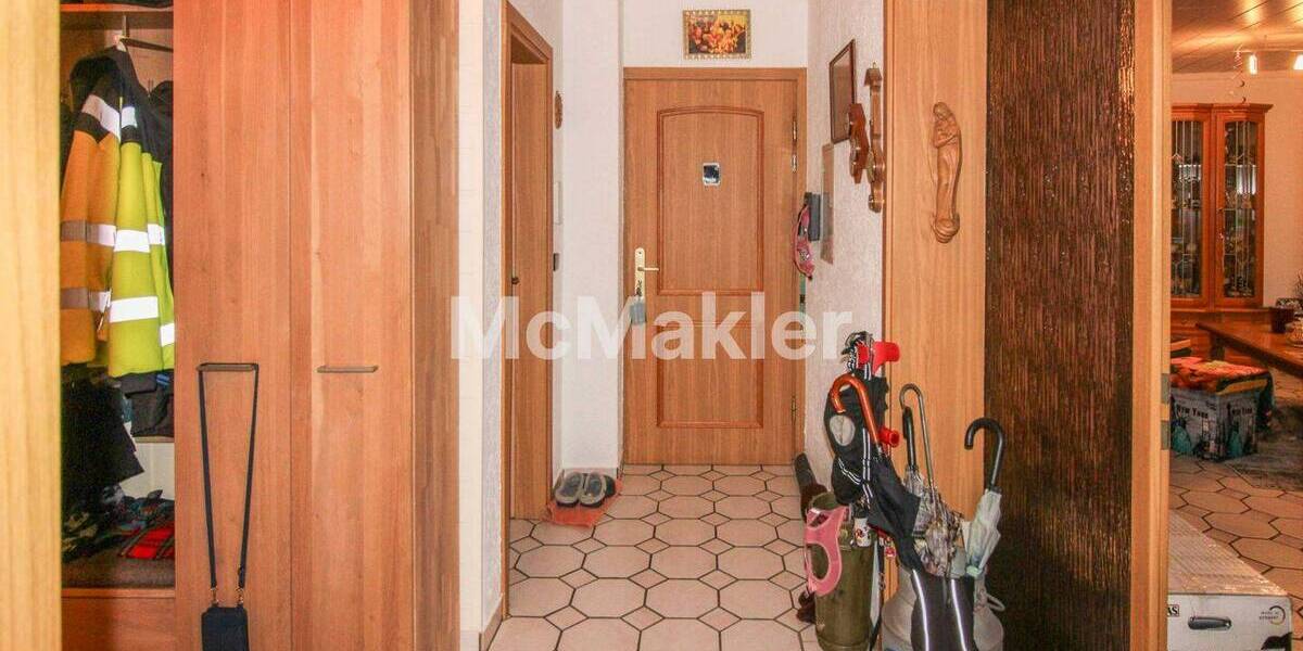 Etagenwohnung Gelsenkirchen Schalke - 3 Zimmer, 100 m&sup2;, 150.000&euro; | Angebot:26596020