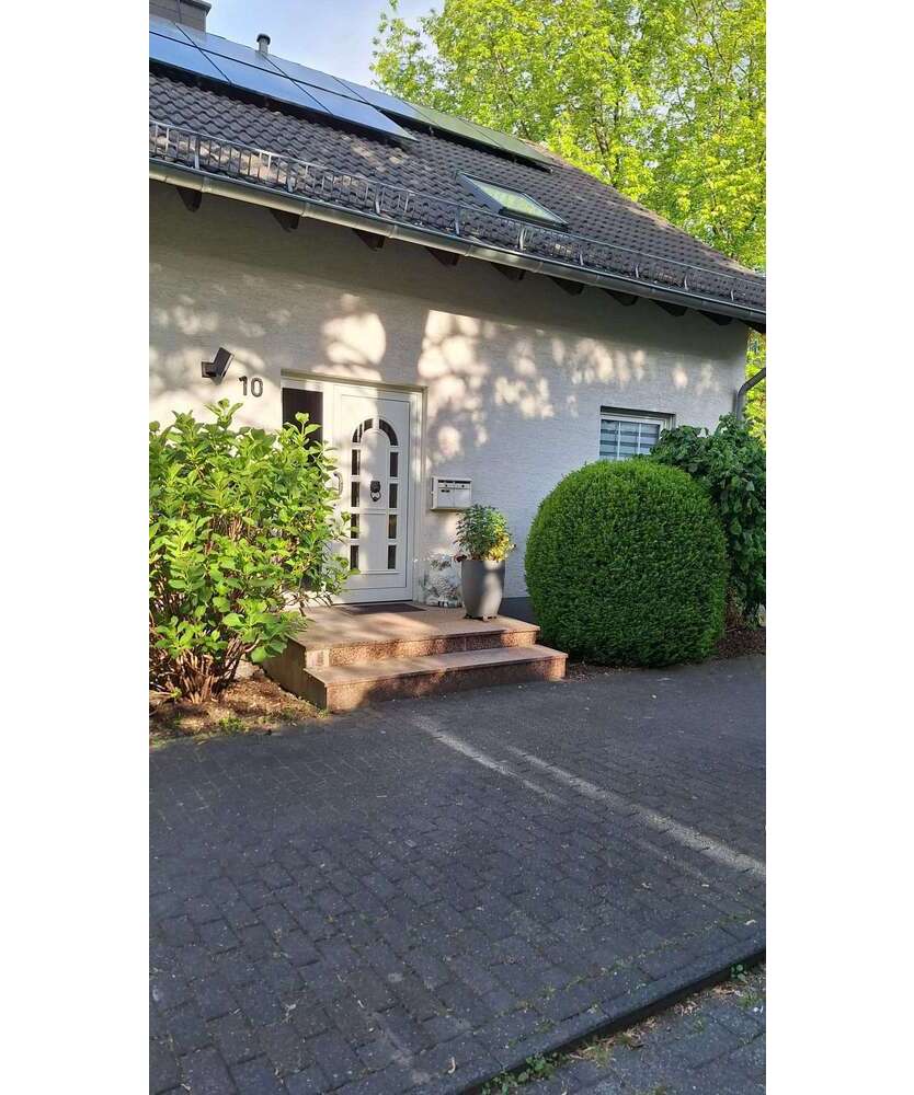 Haus zum Kaufen in Solingen-Höhscheid 549.000 € 170 m²