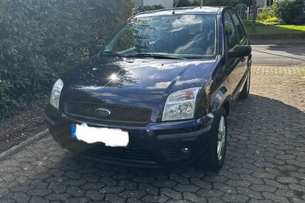 Ford Fusion 104.000 km 2.300 € Herne 44627