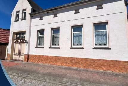 Haus zum Kaufen in Lüderitz 150.000 € 170.3 m²