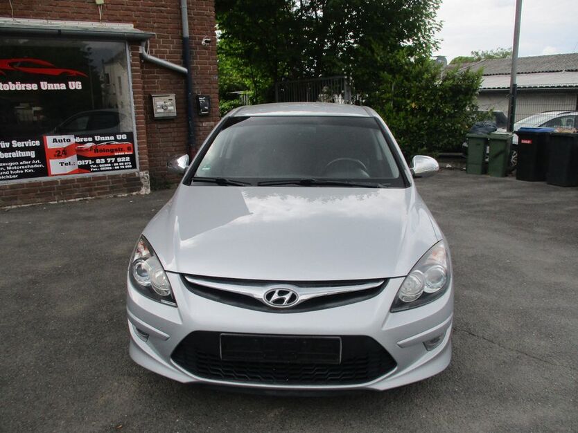 Hyundai i30 88.000 km 3.999 € Unna 59425