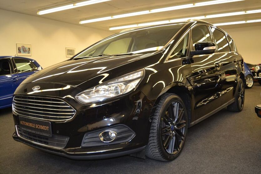 Ford S-Max 97.800 km 16.999 € Mülheim-Speldorf 45478