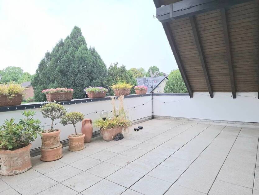 Etagenwohnung mit großer Südterrasse in gepflegten Zweiparteienhaus in Marl! 3 zimmer