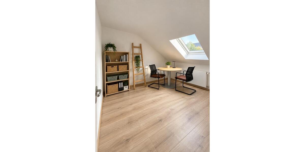 Dachgeschoßwohnung Hagen Hagen-Mitte - 3 Zimmer, 36 m&sup2;, 450&euro; | Angebot:27571271