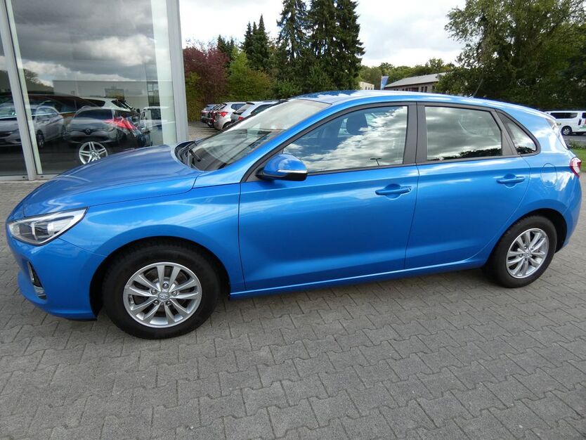 Hyundai i30 76.000 km 10.200 € Bergkamen 59192
