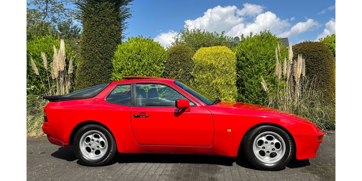 Porsche 944 124.500 km 15.950 &euro; Sprockhövel 45549
