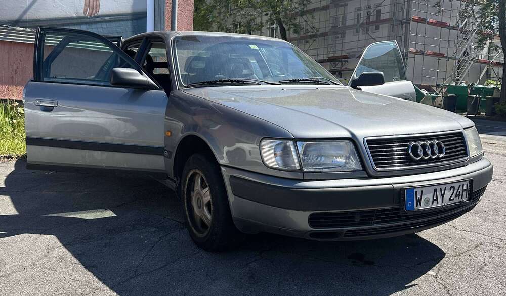 Audi 100 401.106 km 5.999 &euro; Wuppertal, Stadt 42277