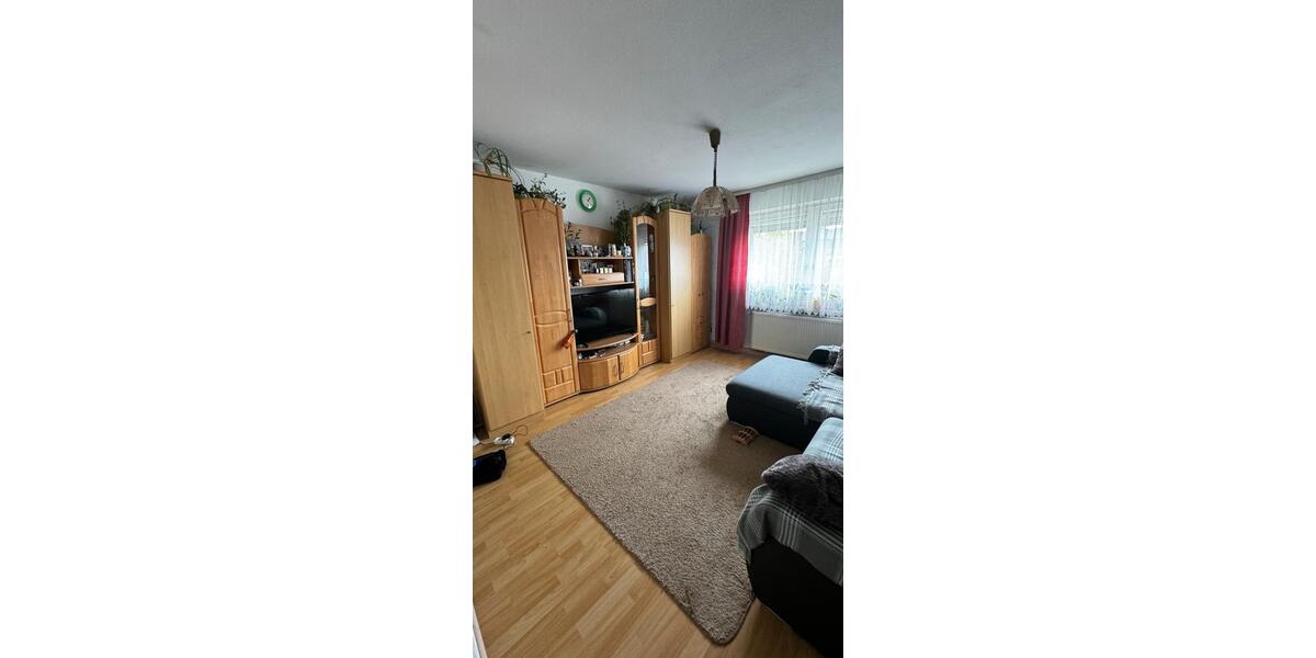 2 Eigentumswohnungen im Paket – je ca. 50 m² –sanierungsbedürftig 2.5 zimmer