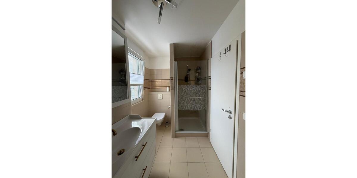 4 Zimmer & viel Platz: Einfamilienhaus in Velbert-Tönisheide zu vermieten 4 zimmer