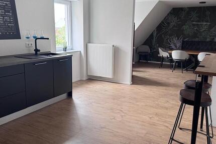 Wohnung Innenstadt mit Fahrstuhl 2.OG Balkon 110m2 3 zimmer