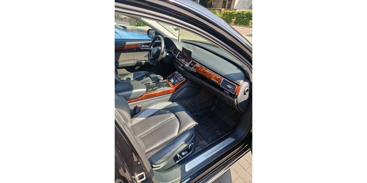 Audi A8 244.000 km 16.500 € Dortmund 44135