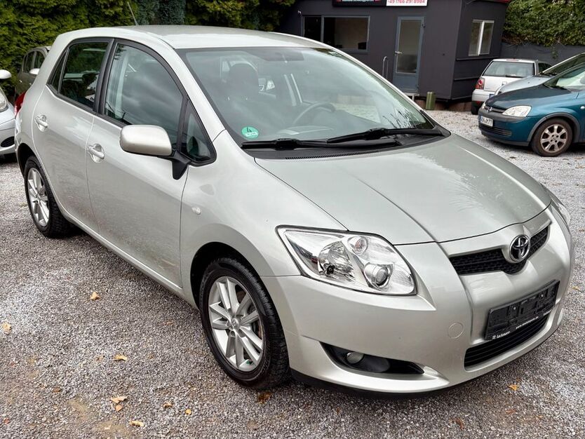 Toyota Auris 82.299 km 6.390 € Schwelm 58332
