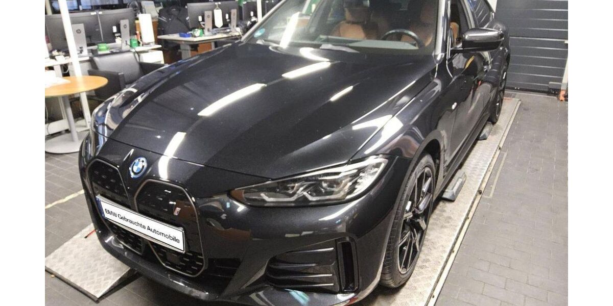 BMW i4 11.951 km 42.110 &euro; Hagen 58091