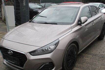 Hyundai i30 80.000 km 13.250 &euro; Oberhausen 46149