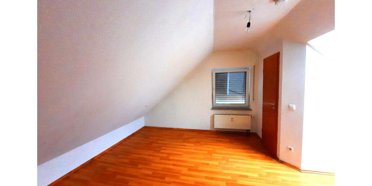 3-Zimmer-Wohnung auf zwei Ebenen mit Balkon und Stellplatz 3 zimmer
