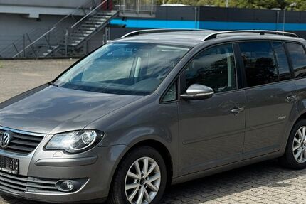 VW Touran 287.272 km 3.999 € Wuppertal 42389