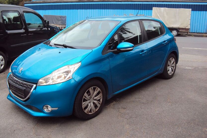 Peugeot 208 122.000 km 4.500 € Hagen 58091