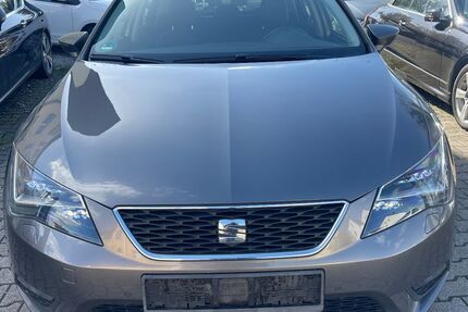 Seat Leon 245.300 km 5.590 &euro; Dortmund 44143