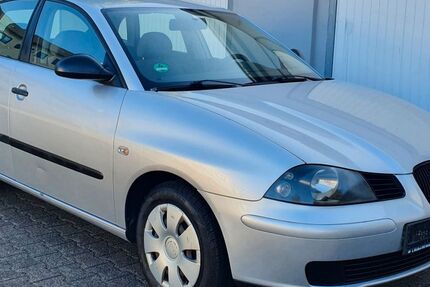 Seat Ibiza 191.357 km 1.690 € Duisburg 47055