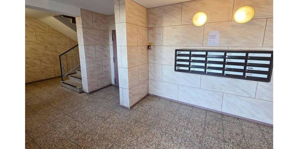 Etagenwohnung Bochum Querenburg - 3 Zimmer, 79 m&sup2;, 670&euro; | Angebot:26740287