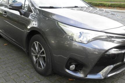 Toyota Avensis 86.000 km 12.990 € Iserlohn 58636