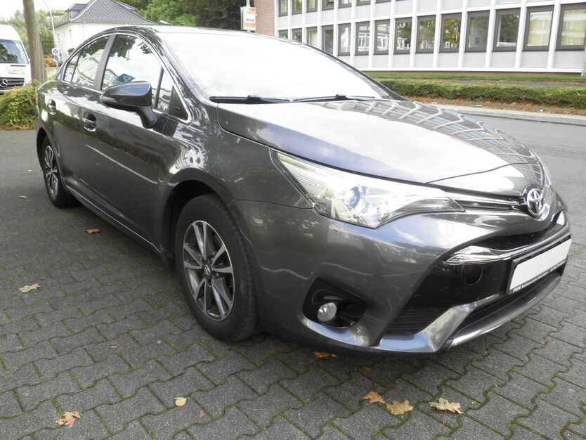 Toyota Avensis 86.000 km 12.990 € Iserlohn 58636