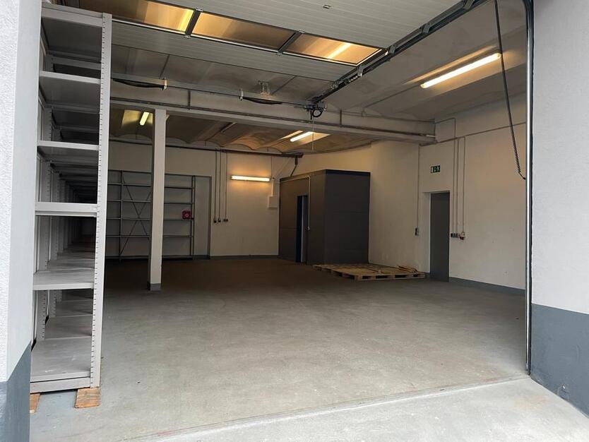 LagerhalleProduktionshalle im Gewerbegebiet Wehringhausen zimmer