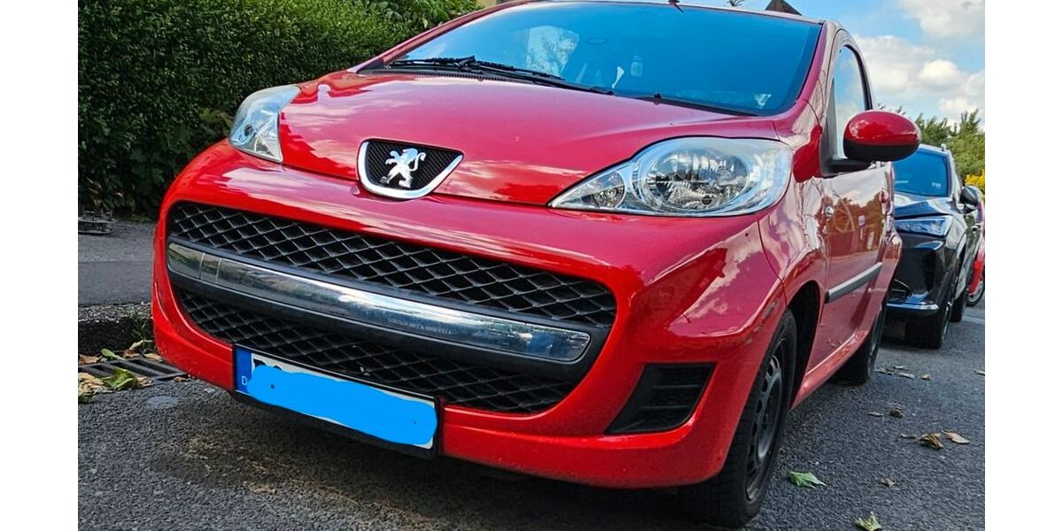 Peugeot 107 93.600 km 2.499 &euro; Dortmund 44379