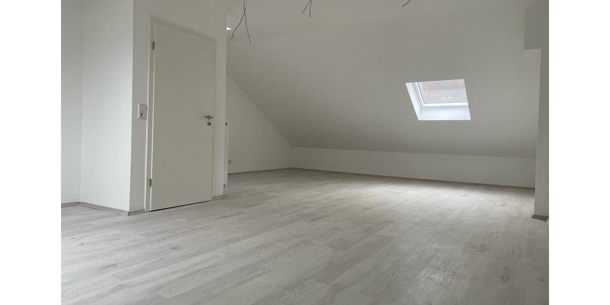 Reihenhaus Wuppertal Gemarkung Elberfeld - 5 Zimmer, 165 m&sup2;, 1.800&euro; | Angebot:25333097