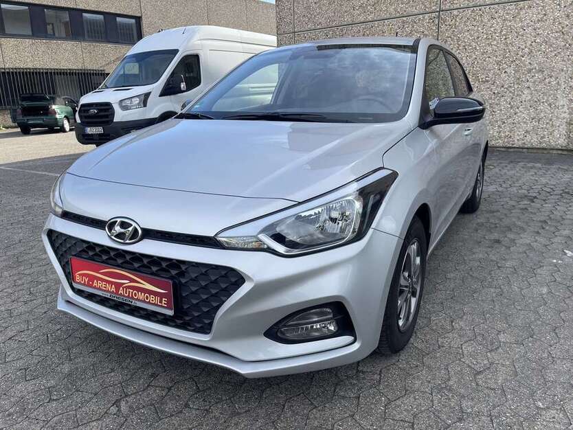 i20