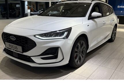 Ford Focus 4.971 km 22.980 &euro; Oberhausen (am CentrO) 46047