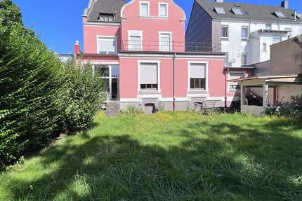 Haus zum Mieten in Bochum 2.320 € 290 m² 11 zimmer