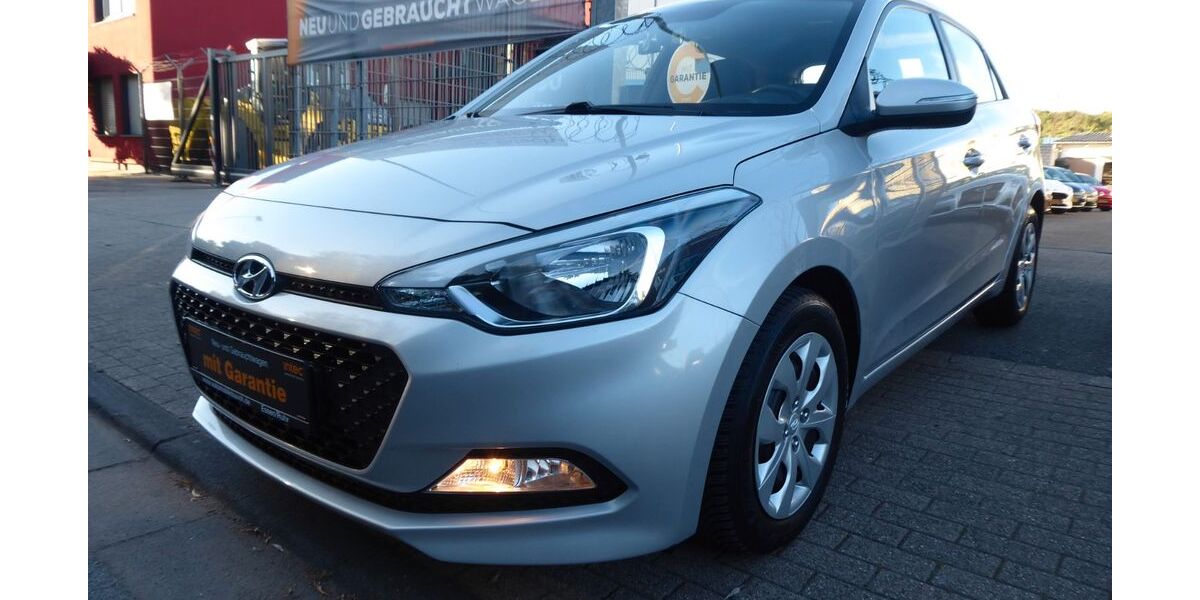 Hyundai i20 66.510 km 11.489 &euro; Essen - Borbeck 45355