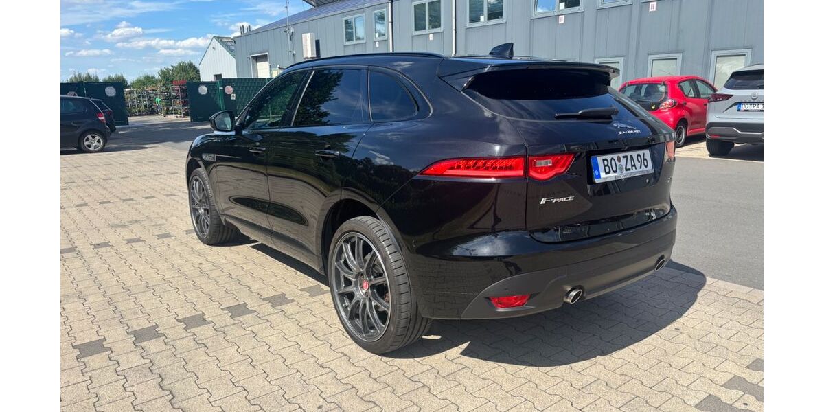 Jaguar F-Pace 99.500 km 18.900 &euro; Bochum 44867