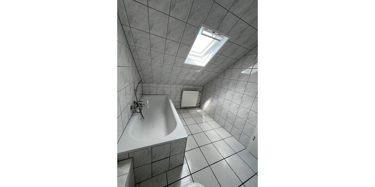 Dachgeschoßwohnung Oberhausen Rothebusch - 2 Zimmer, 37 m&sup2;, 530&euro; | Angebot:27618415