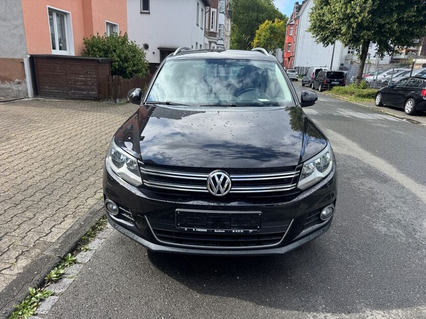 VW Tiguan 91.000 km 11.699 € Gelsenkirchen 45879