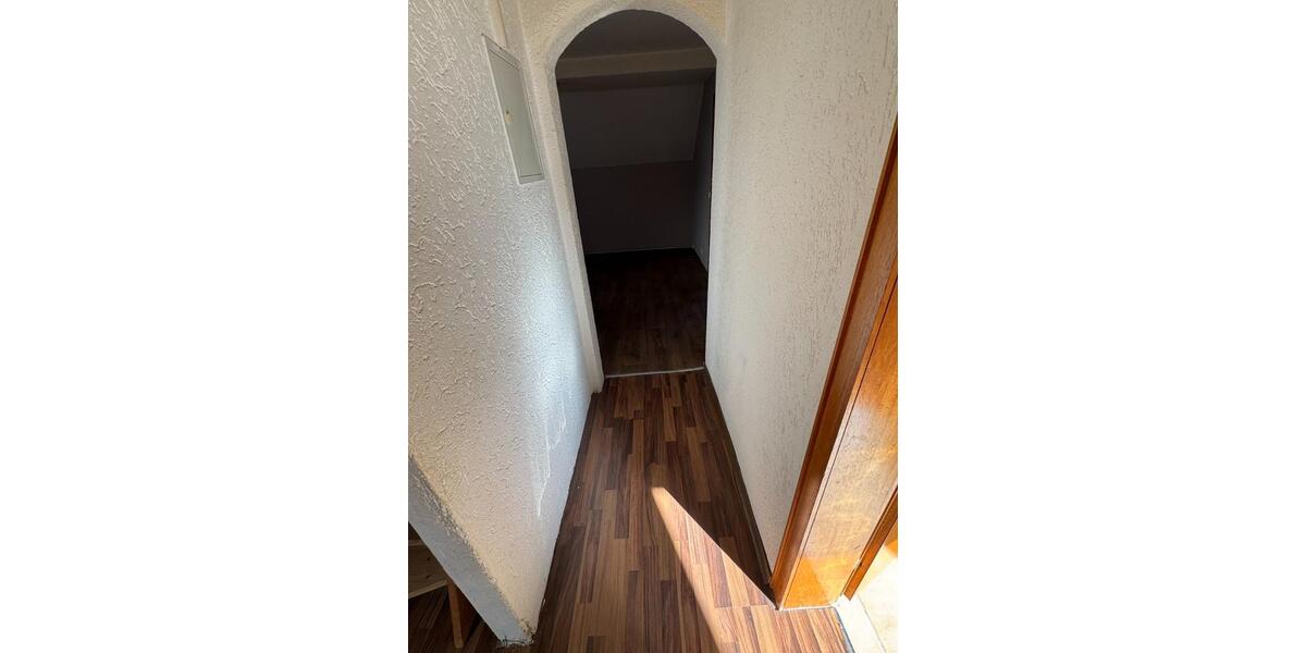 Dachgeschoßwohnung Hagen Hohenlimburg - 2 Zimmer, 51 m&sup2;, 330&euro; | Angebot:25645324