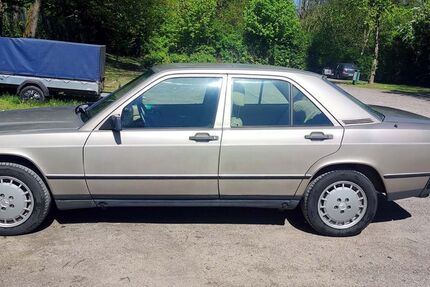 Mercedes-Benz 190 195.000 km 15.000 &euro; Witten 58455