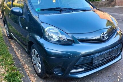 Toyota Aygo (X) 117.000 km 2.550 € Bochum 44803